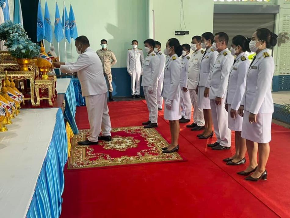 ร่วมพิธีถวายเครื่องราชสักการะวางพานพุ่มและพิธีจุดเทียนถวายพระพรชัยมงคลเนื่องในโอกาสวันเฉลิมพระชนมพรรษา สมเด็จพระนางเจ้าสิริกิติ์ พระบรมราชินีนาถ พระบรมราชชนนีพันปีหลวง #วันแม่แห่งชาติ (12 สิงหาคม 2565)