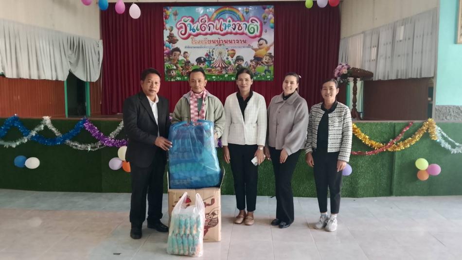 กองการศึกษาไปร่วมกิจกรรมงานวันเด็กแห่งชาติ ปี2569 พร้อมกับนำขนมไปมอบให้และร่วมกิจกรรมกับเด็กๆ โรงเรียนบ้านนาจาน