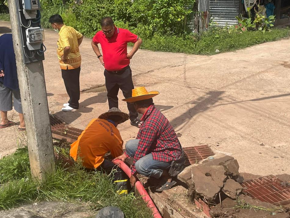 ขุดลอกคลองระบายน้ำ บ้านนาจาน หมู่ที่ 5 ตำบลนาเยีย อำเภอนายีย จังหวัดอุบลราชธานี ( 18 สิงหาคม 2565)