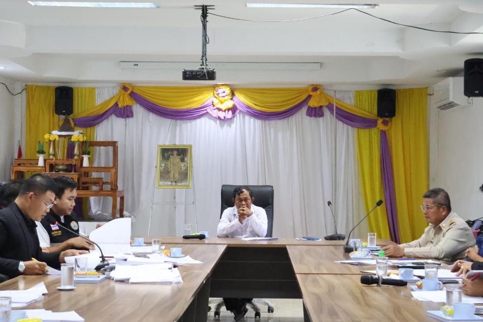 ร่วมประชุมร่วมกับคณะกรรมการประสานแผนพัฒนาท้องถิ่นแบบบูรณาการขององค์กรปกครองส่วนท้องถิ่นระดับอำเภอนาเยีย เพื่อพิจารณาและจัดลำดับความสำคัญของโครงการในแผนพัฒนาท้องถิ่น (พ.ศ. 2566 - 2570)