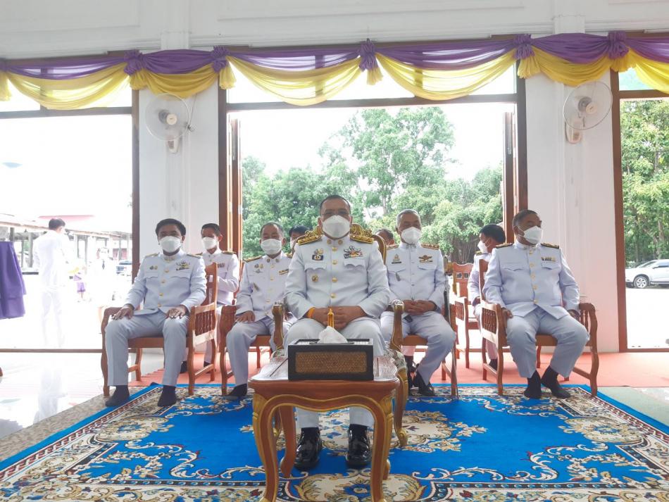 ร่วมพิธีทำบุญตักบาตรถวายพระราชกุศล เนื่องในโอกาสวันเฉลิมพระชนมพรรษาพระราชินี 3 มิถุนายน 2565